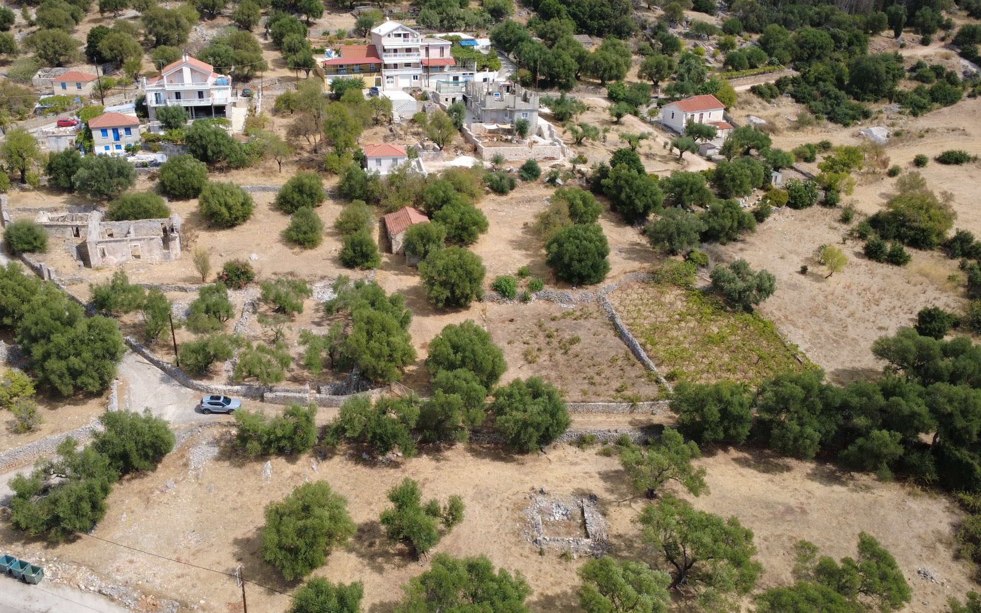 Faraklata Olive Grove, Vineyard & Historic Stone Building