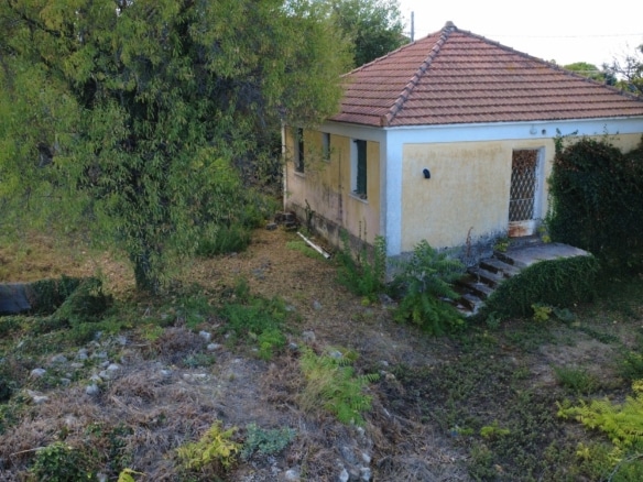 Korianna Charming Cottage And Generous Village Plot