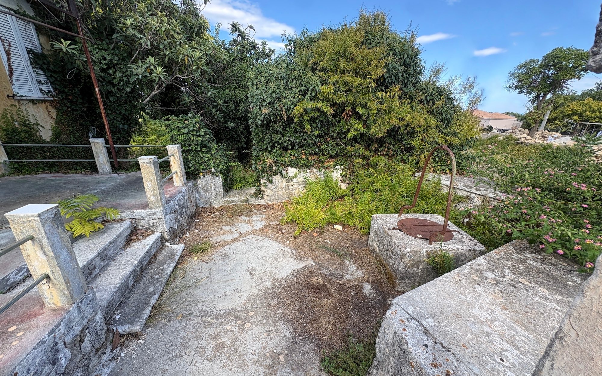 Korianna Charming Cottage And Generous Village Plot