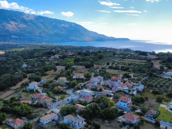 Korianna Charming Cottage And Generous Village Plot