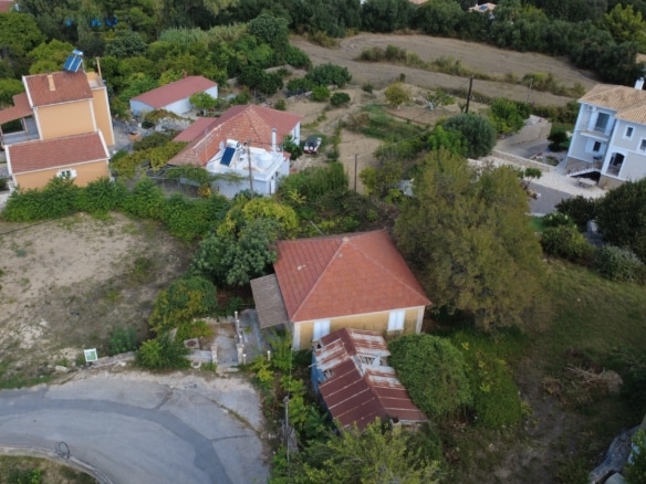 Korianna Charming Cottage And Generous Village Plot